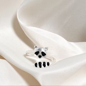One size adjustable raccoon ring